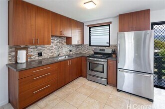 3111 Pualei Cir in Honolulu, HI - Building Photo - Building Photo