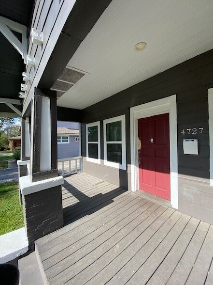 4727 Walker St, Unit A in Houston, TX - Building Photo - Building Photo