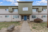 Crown Ridge Apartments in Salem, OR - Foto de edificio - Building Photo