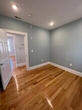 75 Winchester St, Unit 3 in Medford, MA - Building Photo - Building Photo