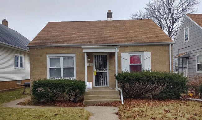 property at 4551 N 40th St