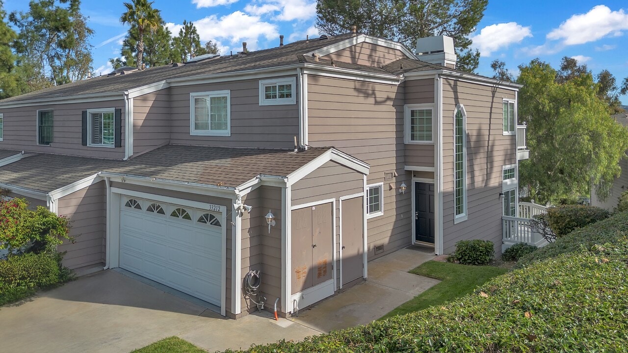 33212 Ocean Bright in Dana Point, CA - Building Photo