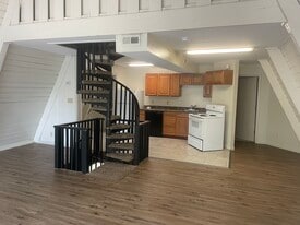 3102 Alpine Dr, Unit 103 in Columbia, MO - Building Photo