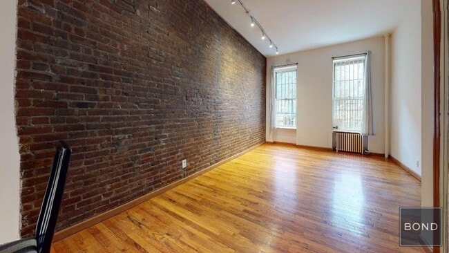 property at 1654 3rd Ave