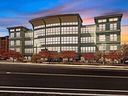 10 Ocean Ave, Unit Loft Penthouse in Revere, MA - Building Photo