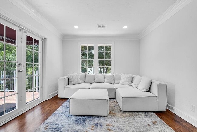 846 Michigan Ave in Miami Beach, FL - Building Photo - Building Photo