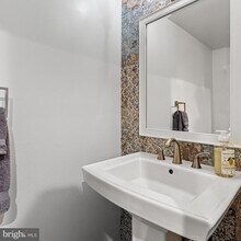 3704 Oak Hill Way in Fairfax, VA - Building Photo - Building Photo