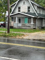 1313 Manchester Rd in Akron, OH - Building Photo