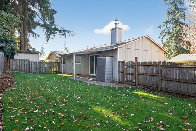 207 NW Forest St in Hillsboro, OR - Building Photo - Building Photo