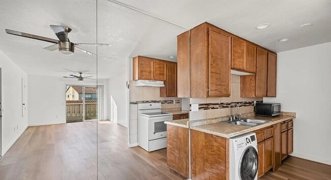 1551 Broadway in Chula Vista, CA - Building Photo - Building Photo