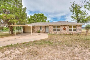 113 Rio Vista St in San Angelo, TX - Building Photo