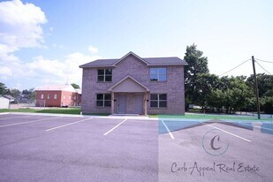 324 Drake St in Jonesboro, AR - Building Photo