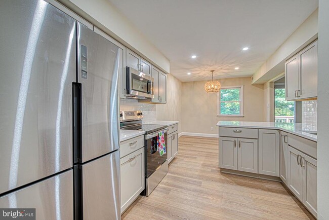 property at 104 Meadow Ct