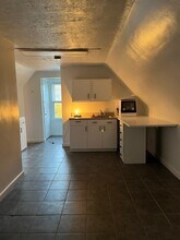 2683 Hampshire Rd in Cleveland Heights, OH - Foto de edificio - Building Photo