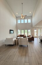 9518 Luke Path in San Antonio, TX - Building Photo - Building Photo