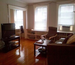 116 Riverway, Unit 8 in Boston, MA - Building Photo - Building Photo