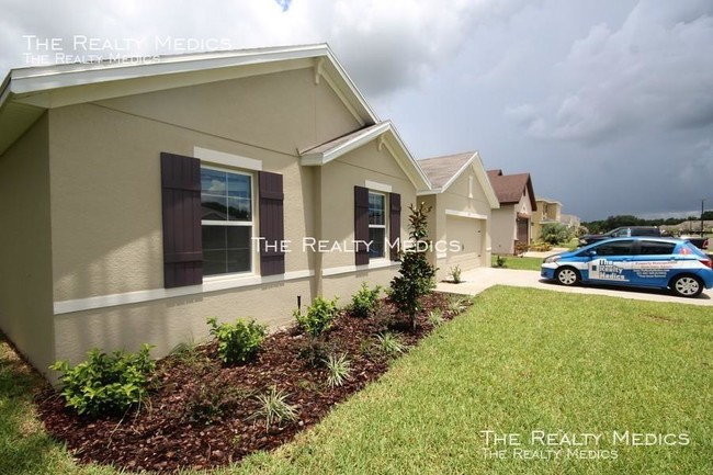 9752 Pepper Tree Trail in Wildwood, FL - Building Photo - Building Photo