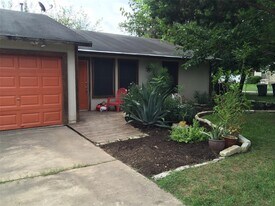 7907 Dunn St in Austin, TX - Building Photo