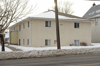 1078 N Dale St in St. Paul, MN - Foto de edificio - Building Photo