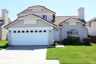 34825 Tara Ln in Yucaipa, CA - Building Photo