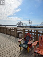 100 Bronte Rd in Oakville, ON - Building Photo - Building Photo