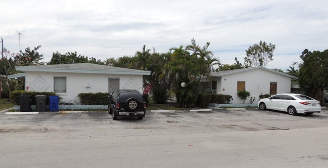 635-641 NE 8th Ave in Fort Lauderdale, FL - Building Photo - Building Photo