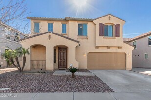 3759 E Sebastian Ln in Gilbert, AZ - Building Photo