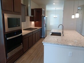 2327 Berkeley Ave NE in Rio Rancho, NM - Foto de edificio - Building Photo