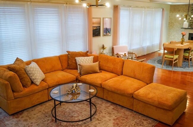 5608 Baltimore Ave in Hyattsville, MD - Foto de edificio - Building Photo