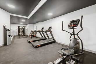 1335 W Estes Ave in Chicago, IL - Building Photo - Building Photo