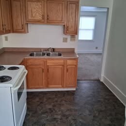 898 18th St in Ambridge, PA - Building Photo