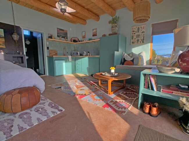 750 Chicoma Vista in Santa Fe, NM - Foto de edificio - Building Photo
