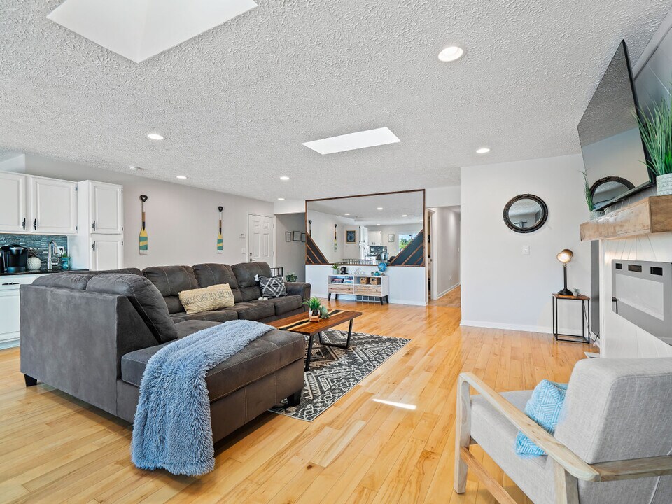3581 Mong Ave in Akron, OH - Building Photo