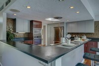 5153 Sandy Cove Ave in Siesta Key, FL - Building Photo - Building Photo