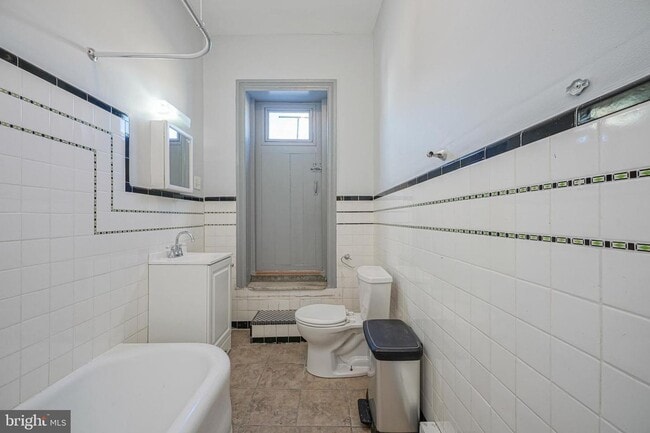 property at 1525 Tasker St