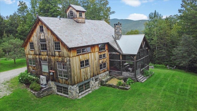 36 Moses Pond Rd in Weston, VT - Building Photo - Building Photo