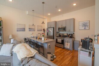 1115 Germantown Ave in Philadelphia, PA - Building Photo - Building Photo