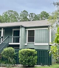 8797 Como Lake Dr in Jacksonville, FL - Building Photo - Building Photo