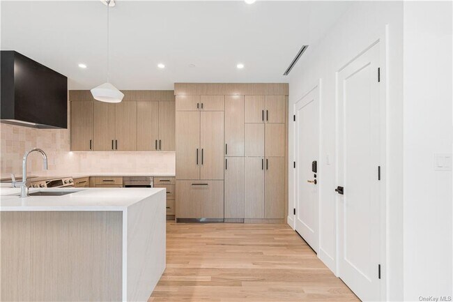 167 Purchase St-Unit -33 in Rye, NY - Building Photo - Building Photo