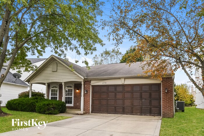 6738 Wimbledon Dr in Zionsville, IN - Building Photo