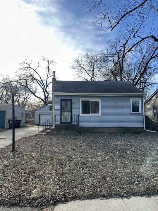 1908 Barton Blvd in Rockford, IL - Building Photo