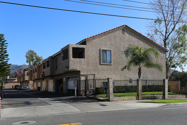 11762 Rancho Santiago Blvd in Orange, CA - Building Photo - Building Photo