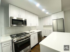 WEST 68 STREET in New York, NY - Building Photo - Building Photo