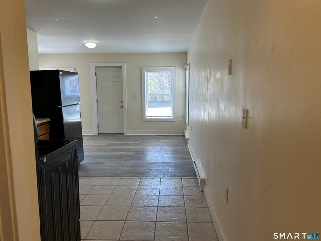 166 Norwich Ave in Norwich, CT - Building Photo - Building Photo