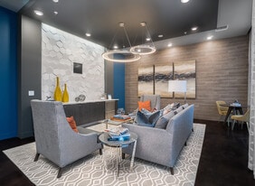 Main & Clay in Louisville, KY - Building Photo