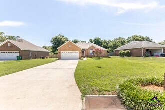 1212 Willow Bend in Warner Robins, GA - Building Photo - Building Photo