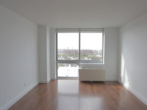 The Addison in Brooklyn, NY - Foto de edificio - Interior Photo