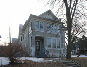 2125-2127 Pleasant Ave S in Minneapolis, MN - Building Photo - Building Photo