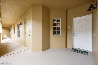 1799 Four Mile Cove Pkwy in Cape Coral, FL - Foto de edificio - Building Photo
