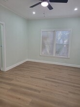 Sunfield Properties in Los Angeles, CA - Foto de edificio - Building Photo